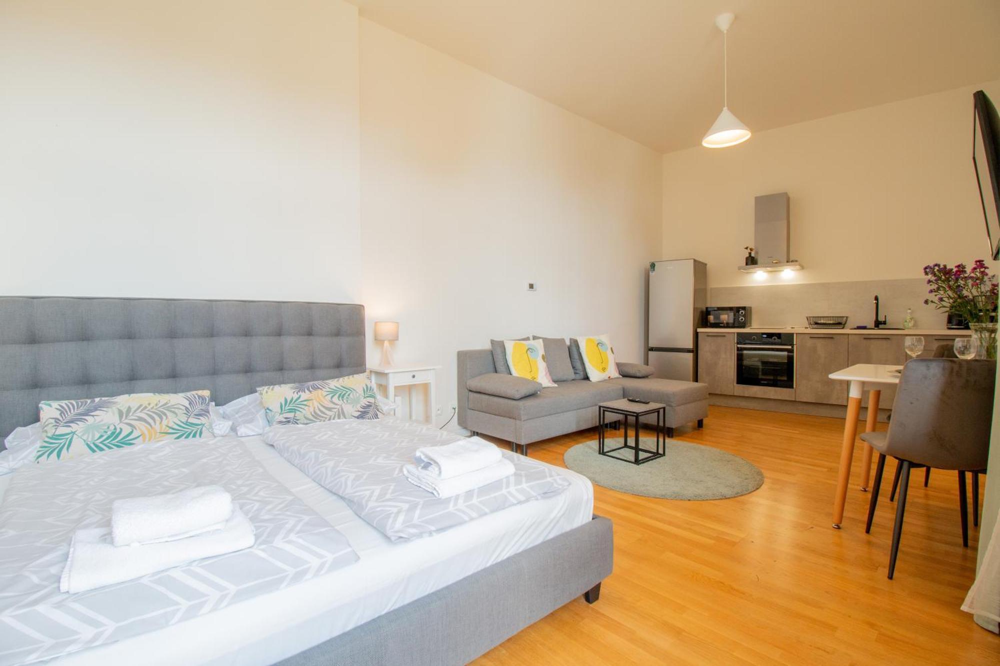 Stay Inn Apartments Stepanska Прага Экстерьер фото