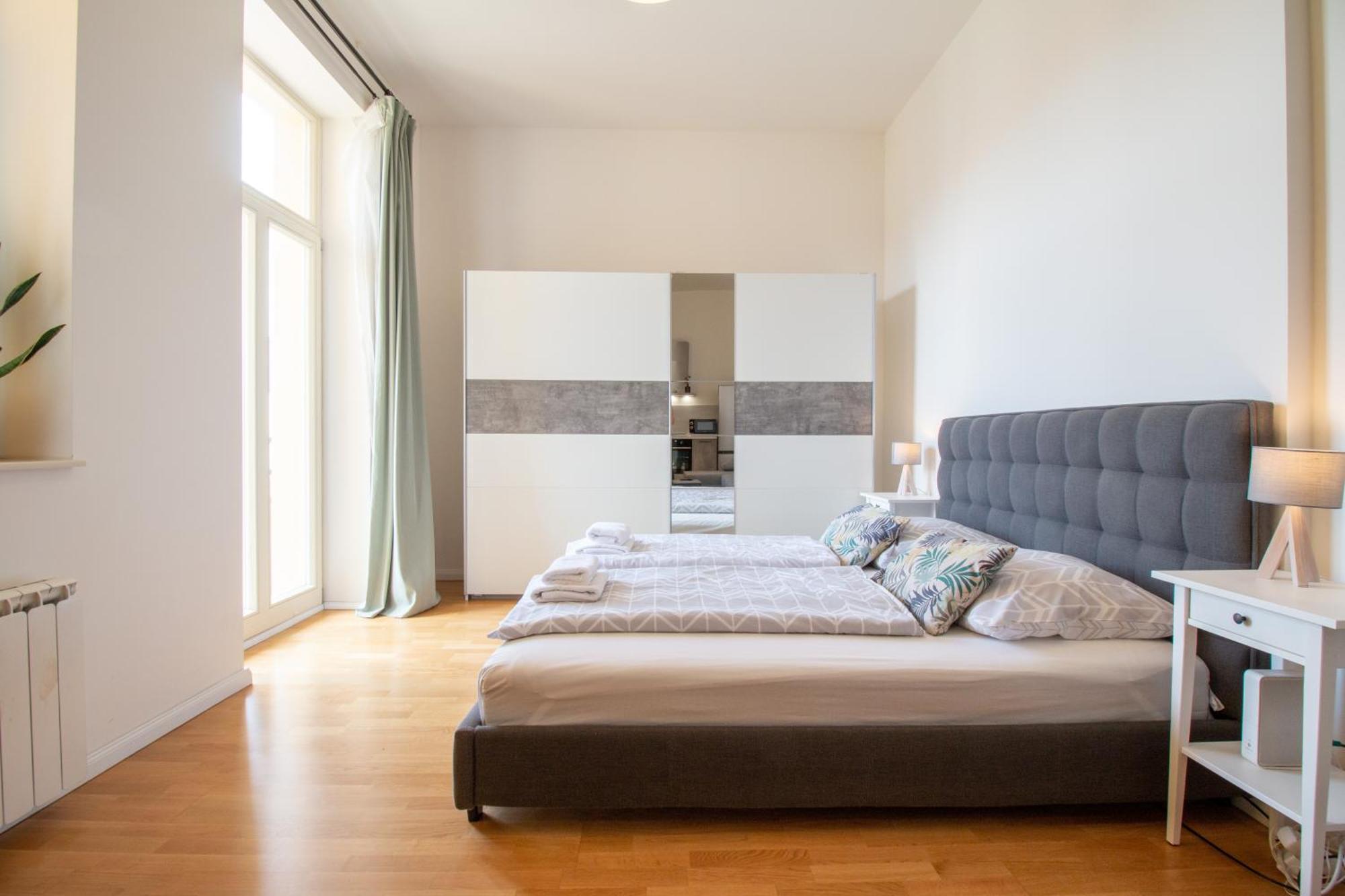 Stay Inn Apartments Stepanska Прага Экстерьер фото