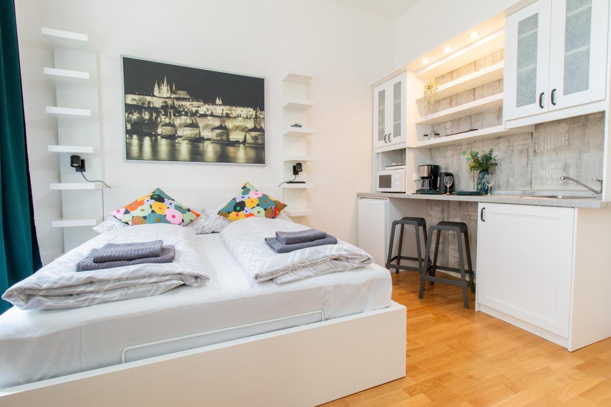 Stay Inn Apartments Stepanska Прага Экстерьер фото