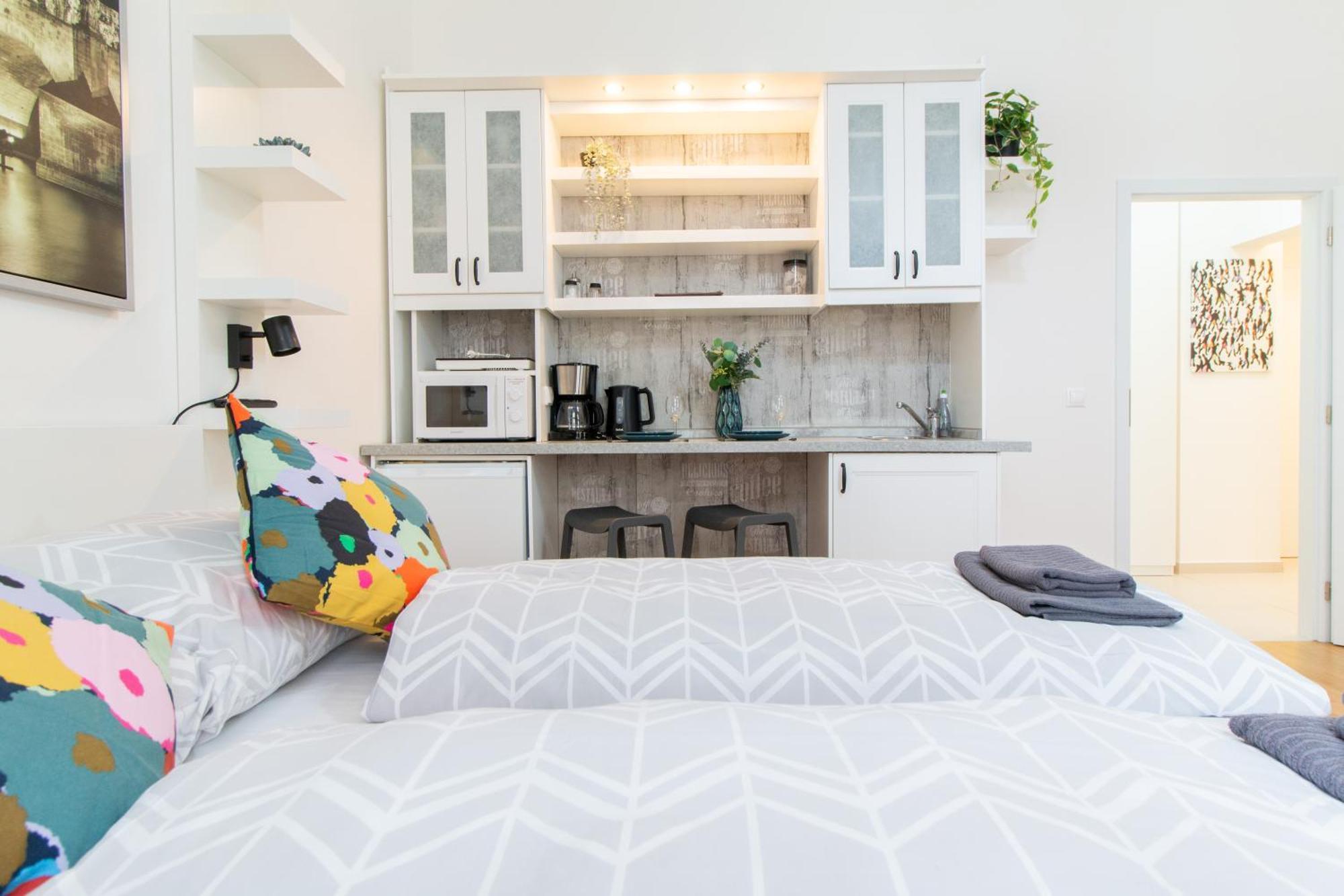 Stay Inn Apartments Stepanska Прага Экстерьер фото