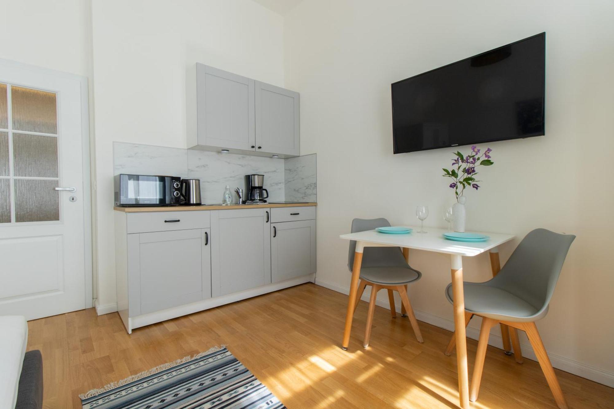 Stay Inn Apartments Stepanska Прага Экстерьер фото