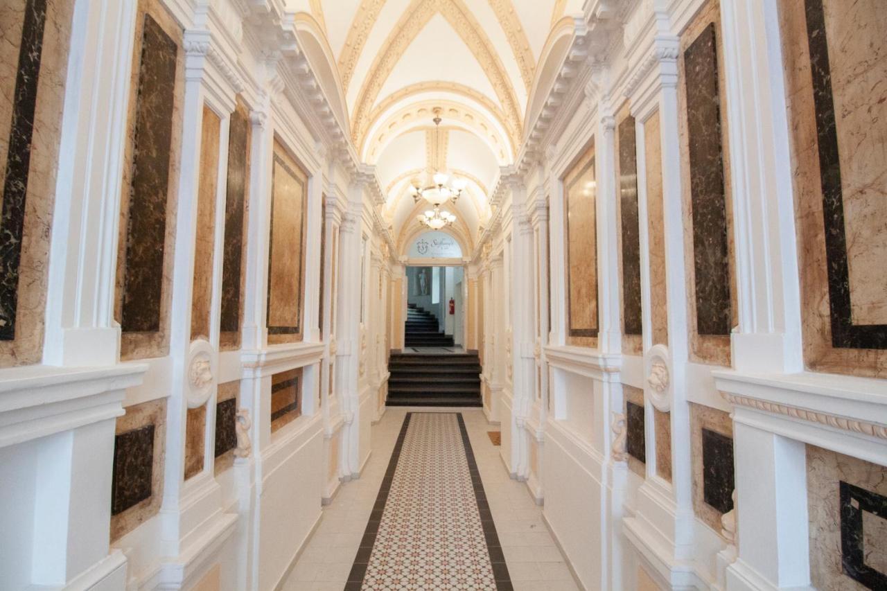 Stay Inn Apartments Stepanska Прага Экстерьер фото